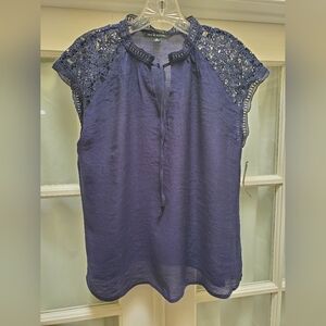 NWT Zac & Rachel Women's Navy Crochet Trim Tie-Front Top - Size M